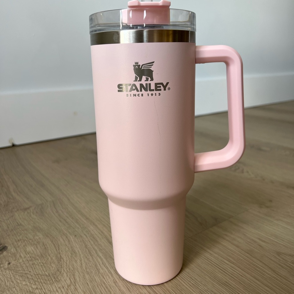 Soft pink Stanley 40oz!